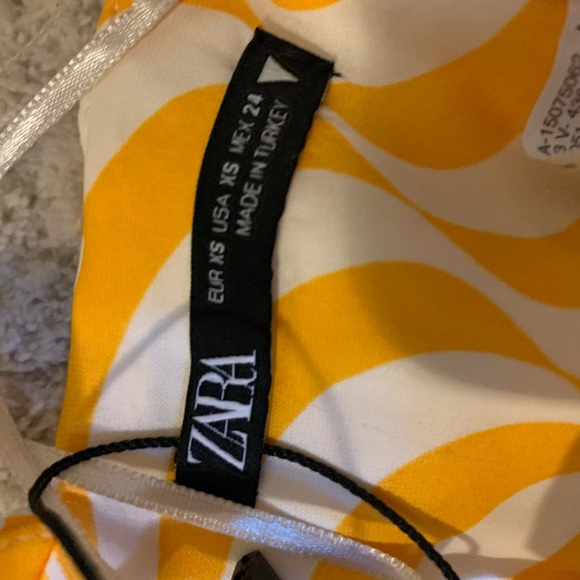 Yellow Zara top - Picture 2 of 2